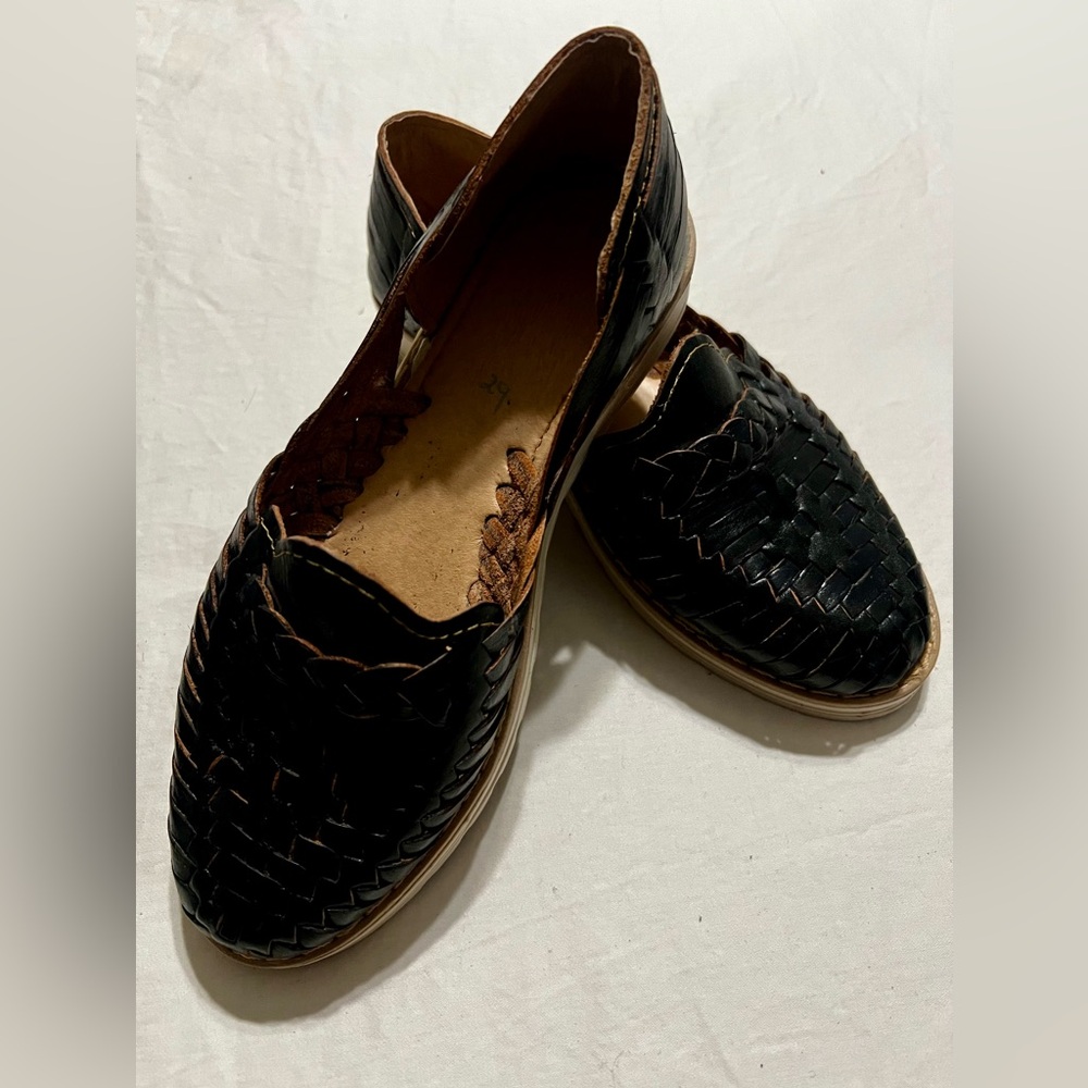 Handmade leather guarache sandals